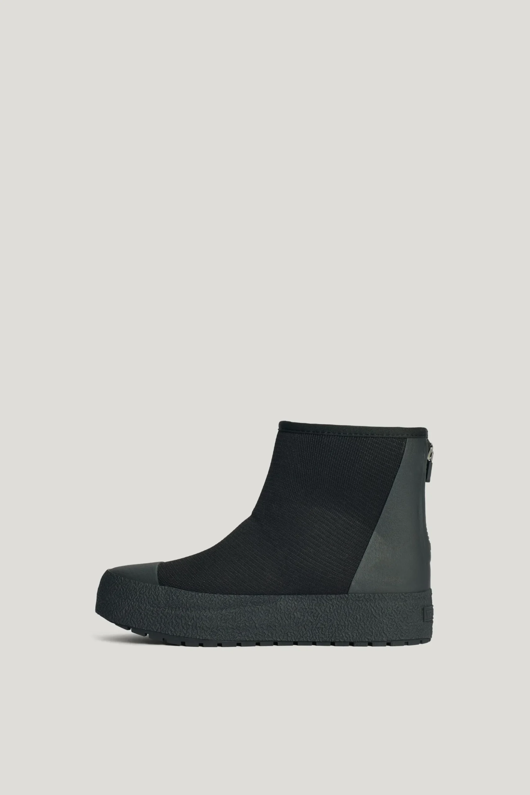Arch Hybrid W — Vattentät Sko Dam
